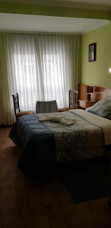 Hostal Ponte Dos Santos Ribadeo Exterior foto